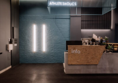 ATHLETESHOLICS GYM